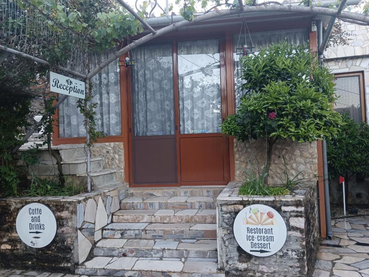 Guest House Bake Gjirokastër Buitenkant foto